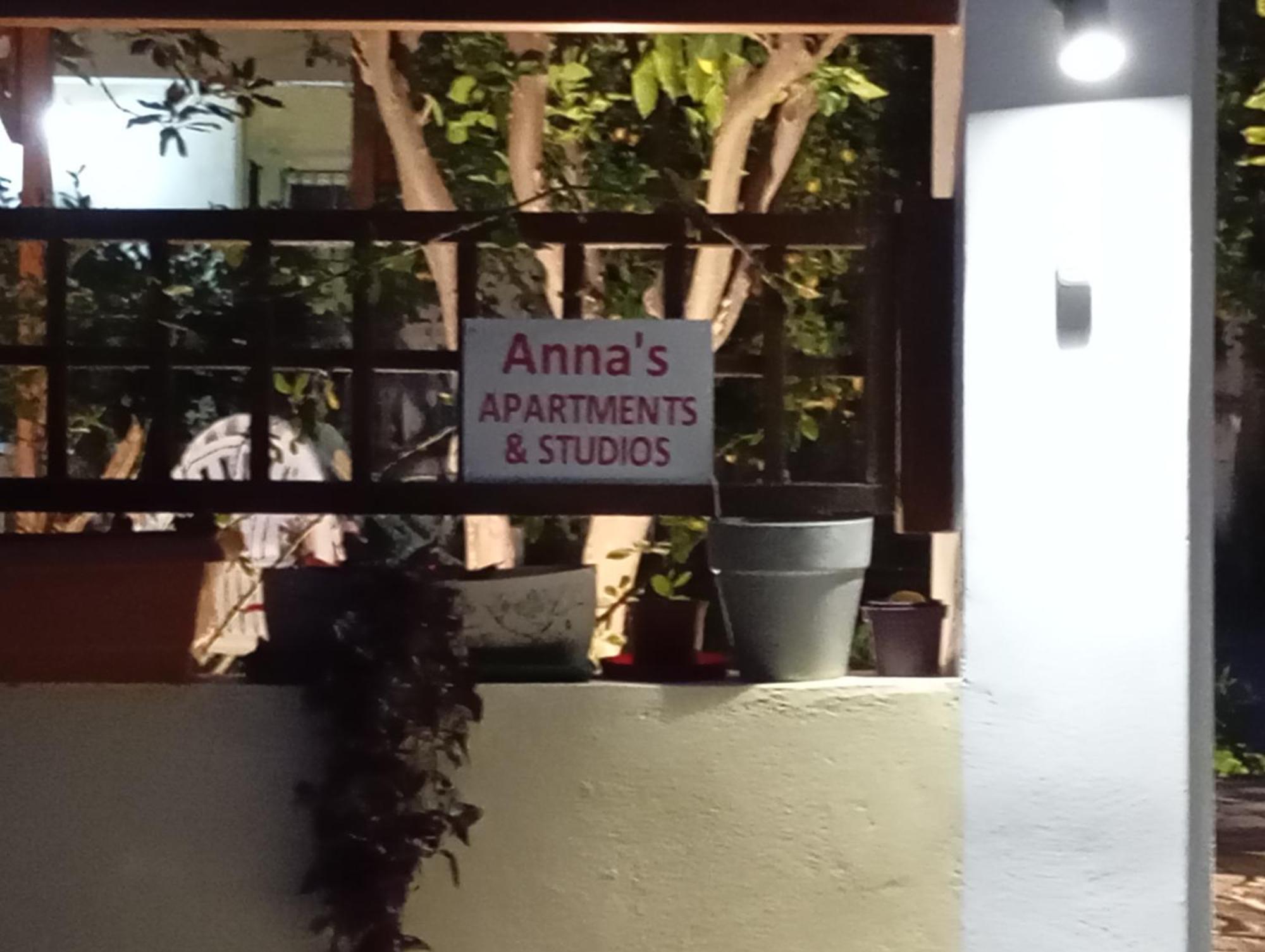 Anna's And Apartment *